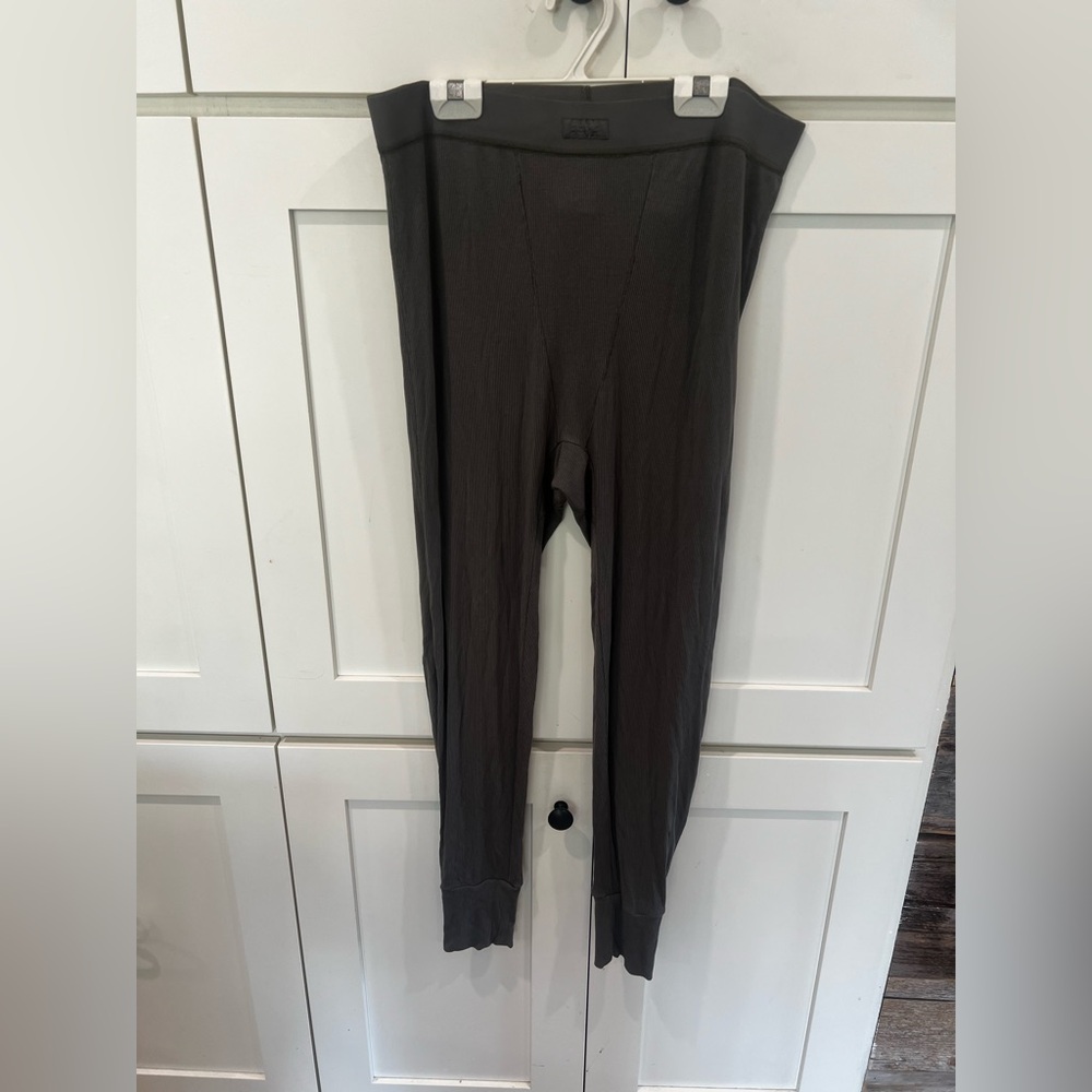Skims ribbed thermal leggings in gray size 2xl